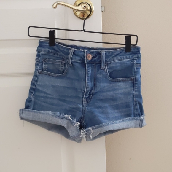 Shorts - Picture 2 of 3